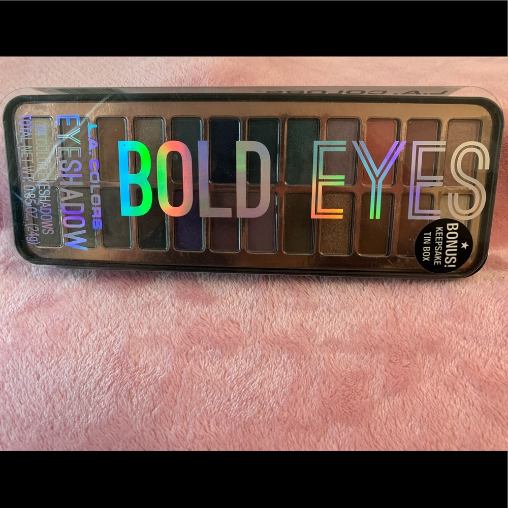 L.A COLORS EYESHADOW